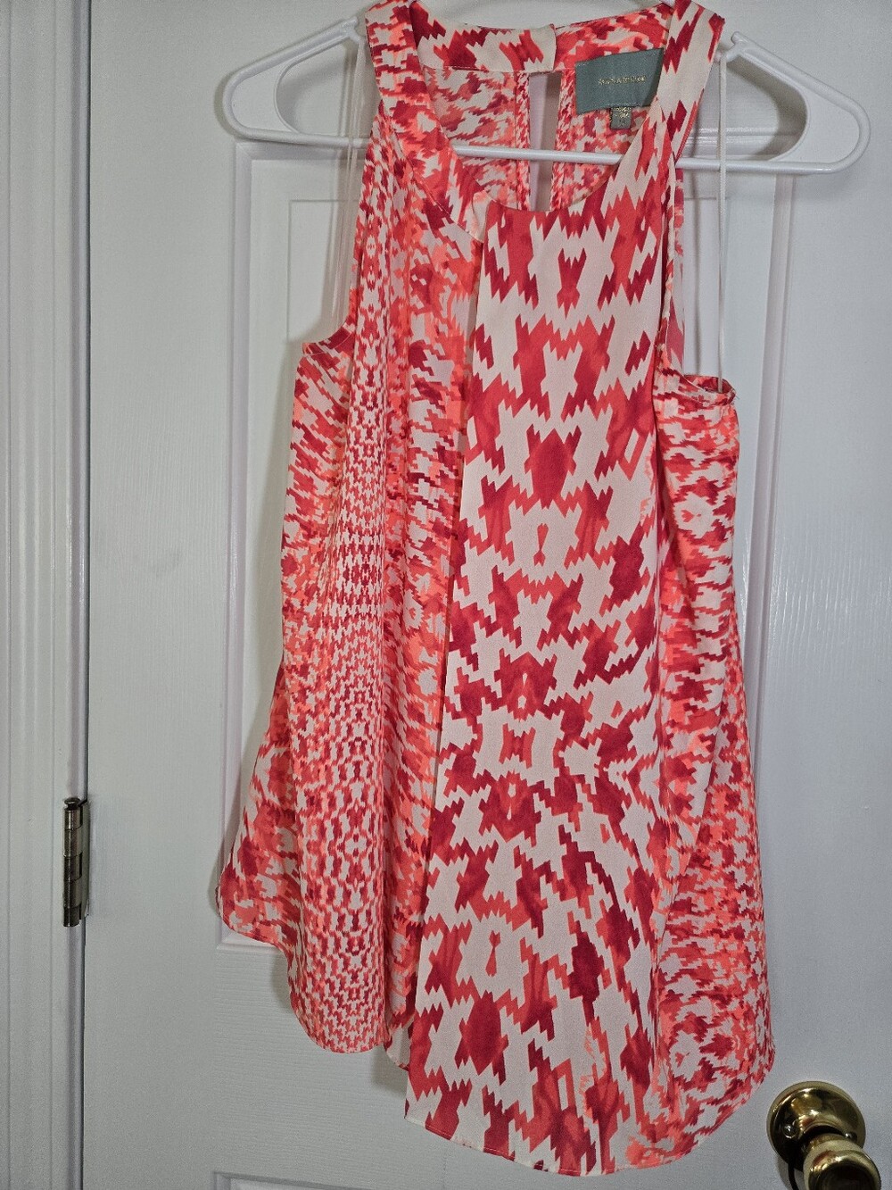 Skies Are Blue Pink White Patterned Sleeveless Tank Key Hole Back Size M